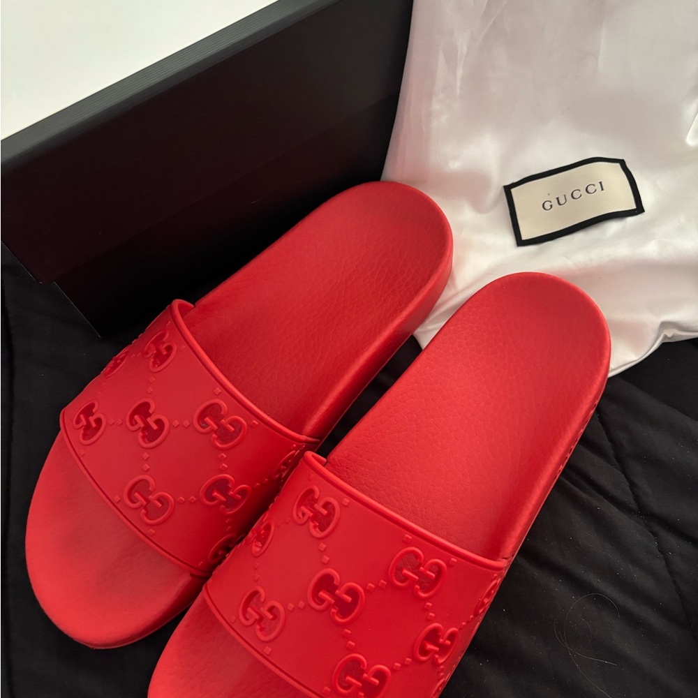 Gucci Signature Logo Vibrant Red Rubber Slides / Sandals / Flip Flops